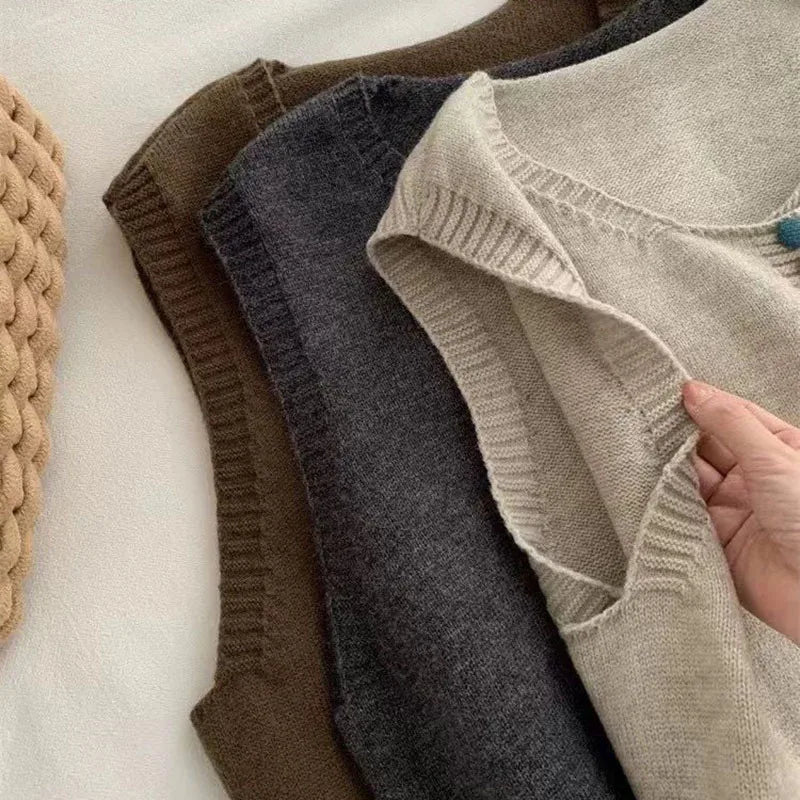 THE EVORA | COLOR-BUTTON KNIT VEST